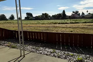 618 Yellowstone Dr, Vacaville, CA 95687 - Photo 16