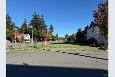 1102 North Street, Santa Rosa, CA 95404 - Photo 4