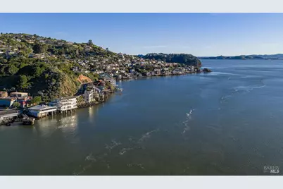 2002 Paradise Drive, Tiburon, CA 94920 - Photo 32