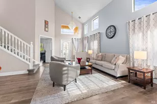 976 Cashel Cir, Vacaville, CA 95688 - Photo 2