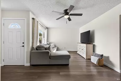 9865 Sunray Place, Windsor, CA 95492 - Photo 6