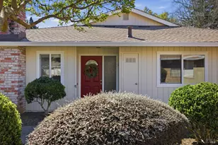 43 Aspen Meadows Cir, Santa Rosa, CA 95409 - Photo 2