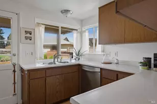 43 Aspen Meadows Cir, Santa Rosa, CA 95409 - Photo 16