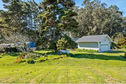 18070 Ocean Drive, Fort Bragg, CA 95437 - Photo 22