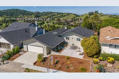 121 San Marino Drive, San Rafael, CA 94901 - Photo 2