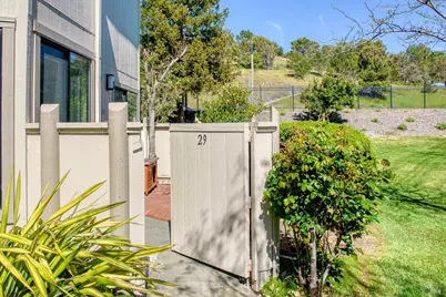 29 Sailmaker Court, San Rafael, CA 94903 - Photo 2
