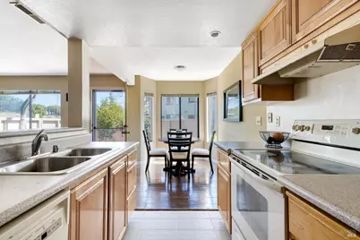 29 Sailmaker Court, San Rafael, CA 94903 - Photo 1