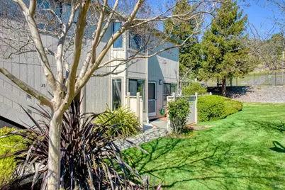 29 Sailmaker Court, San Rafael, CA 94903 - Photo 2