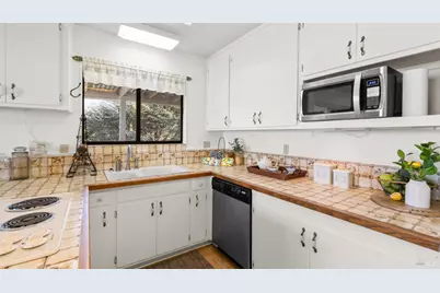 1104 Birch Drive, Petaluma, CA 94952 - Photo 22