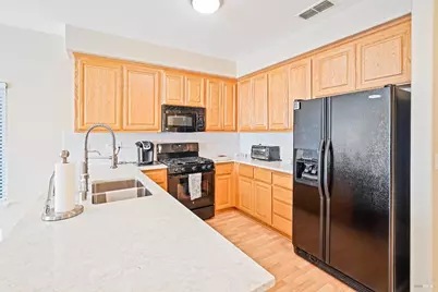 379 Grand Canyon Drive, Vacaville, CA 95687 - Photo 6