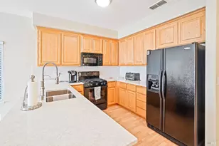 379 Grand Canyon Dr, Vacaville, CA 95687 - Photo 6