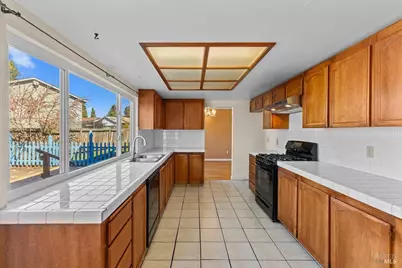 800 McKillop Court, Petaluma, CA 94954 - Photo 10