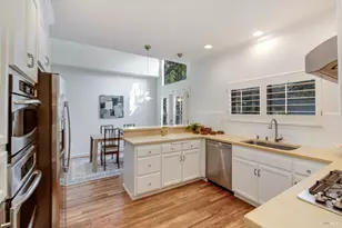 18116 California Ct, Sonoma, CA 95476 - Photo 32