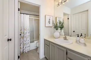 2083 Easton Dr, Petaluma, CA 94952 - Photo 18