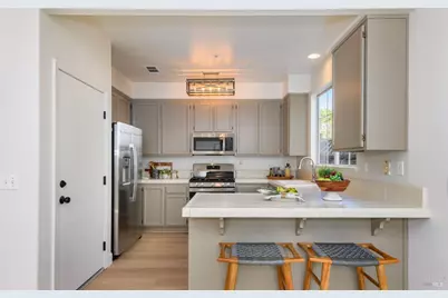 2083 Easton Drive, Petaluma, CA 94952 - Photo 8