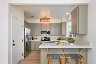 2083 Easton Dr, Petaluma, CA 94952 - Photo 8