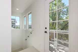 2083 Easton Dr, Petaluma, CA 94952 - Photo 14