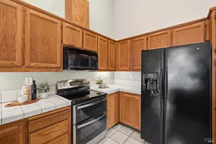 207 Laurelwood Way, Vacaville, CA 95687 - Photo 32