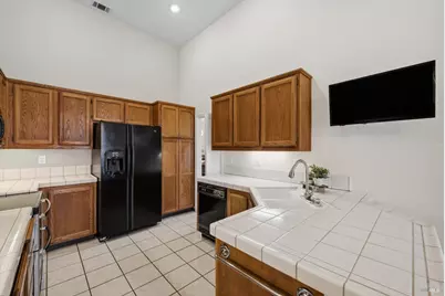 207 Laurelwood Way, Vacaville, CA 95687 - Photo 30