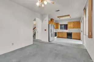 356 Jacaranda Dr, Suisun City, CA 94585 - Photo 12