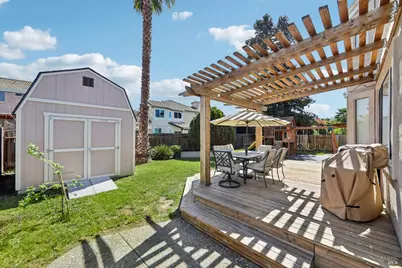 1294 Mayfield Circle, Suisun City, CA 94585 - Photo 32