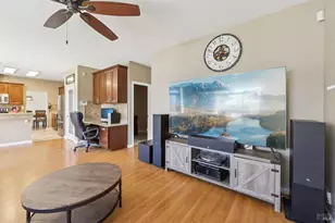 1294 Mayfield Cir, Suisun City, CA 94585 - Photo 6