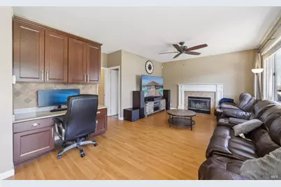 1294 Mayfield Circle, Suisun City, CA 94585 - Photo 4