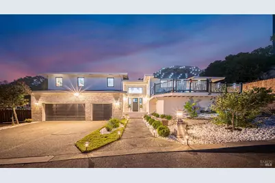 1081 Tamarisk Drive #A, Napa, CA 94559 - Photo 2