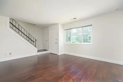32 Oliva Drive, Novato, CA 94947 - Photo 4