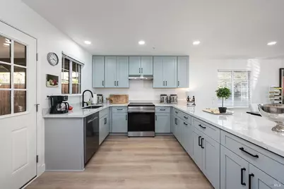 435 University Street, Healdsburg, CA 95448 - Photo 28