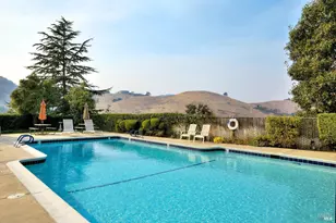 15 Meadowview Dr, Novato, CA 94949 - Photo 34