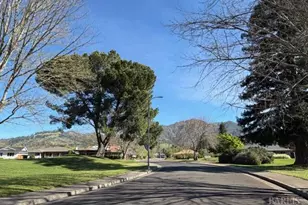 339 Twin Lakes Dr, Santa Rosa, CA 95409 - Photo 14