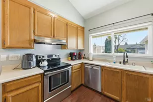 1706 Ventura Way, Suisun City, CA 94585 - Photo 14