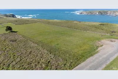 19350 Del Mar Drive, Fort Bragg, CA 95437 - Photo 2