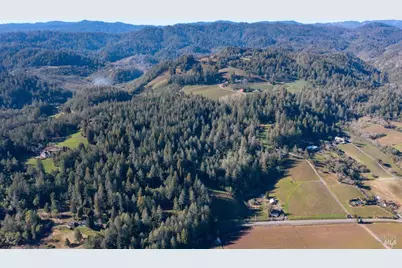 3210 W Dry Creek Road, Healdsburg, CA 95448 - Photo 8
