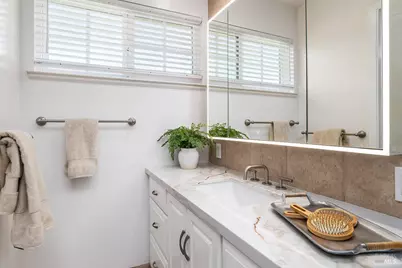 10 Saint John Court, Novato, CA 94947 - Photo 16