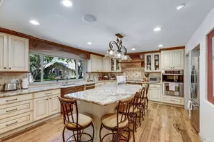1040 Mt George Ave, Napa, CA 94558 - Photo 10
