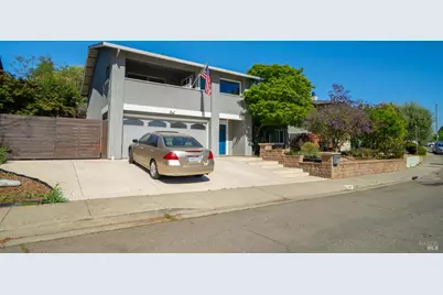 1229 Monte Vista Court, Benicia, CA 94510 - Photo 2