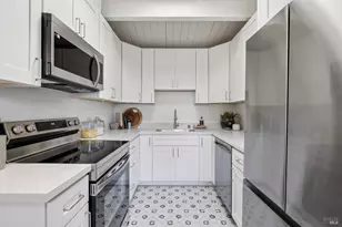 26 Venetia Meadows, San Rafael, CA 94903 - Photo 8