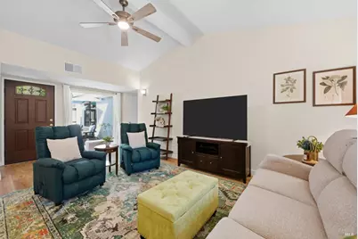 153 Fairoaks Drive, Vacaville, CA 95688 - Photo 6