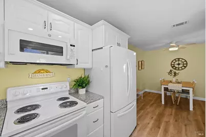 153 Fairoaks Drive, Vacaville, CA 95688 - Photo 20