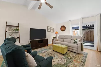 153 Fairoaks Drive, Vacaville, CA 95688 - Photo 8