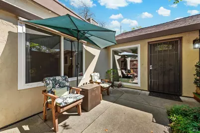 153 Fairoaks Drive, Vacaville, CA 95688 - Photo 2