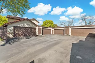 153 Fairoaks Dr, Vacaville, CA 95688 - Photo 46