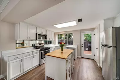 624 Daniels Avenue, Vallejo, CA 94590 - Photo 6