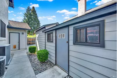 590 Laramie Way, Vacaville, CA 95688 - Photo 70