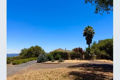 12801 Valley View Drive, Ukiah, CA 95482 - Photo 2