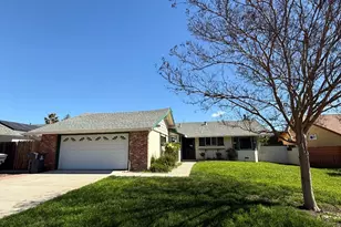 1700 Hemlock St, Fairfield, CA 94533 - Photo 2