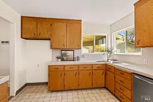 878 Pauline Ct, Santa Rosa, CA 95401 - Photo 10