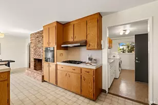 878 Pauline Ct, Santa Rosa, CA 95401 - Photo 10